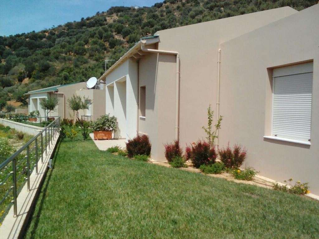 Aksos Suites Accessible Accommodation Agia  Extérieur photo