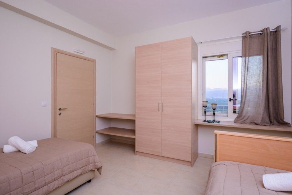 Aksos Suites Accessible Accommodation Agia  Extérieur photo